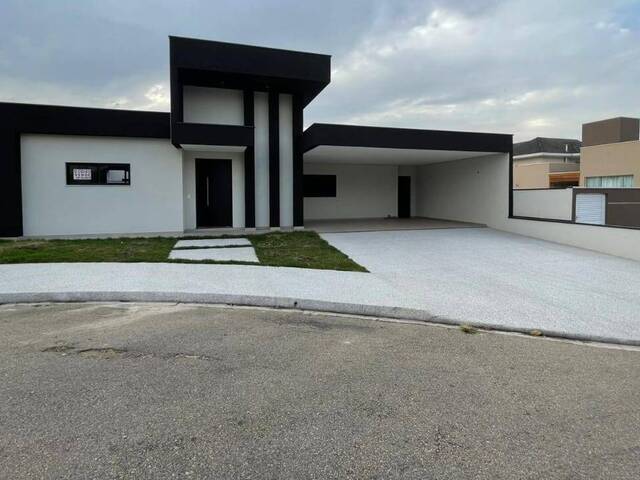 #CA-202 - Casa para Venda em Caçapava - SP