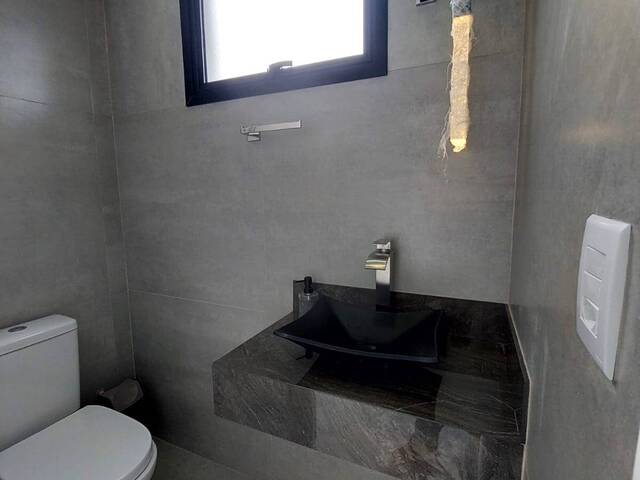 #42 - Casa para Venda em São José dos Campos - SP - 2