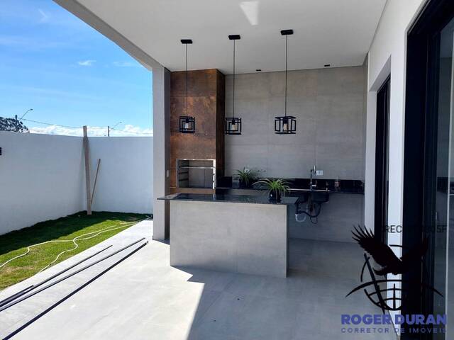 Casa para Venda em São José dos Campos - 4